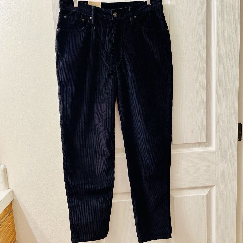 Levi's High Waisted Mom Jeans Women's 31 X 30 Corduroy Black Relaxed‎ Tapered